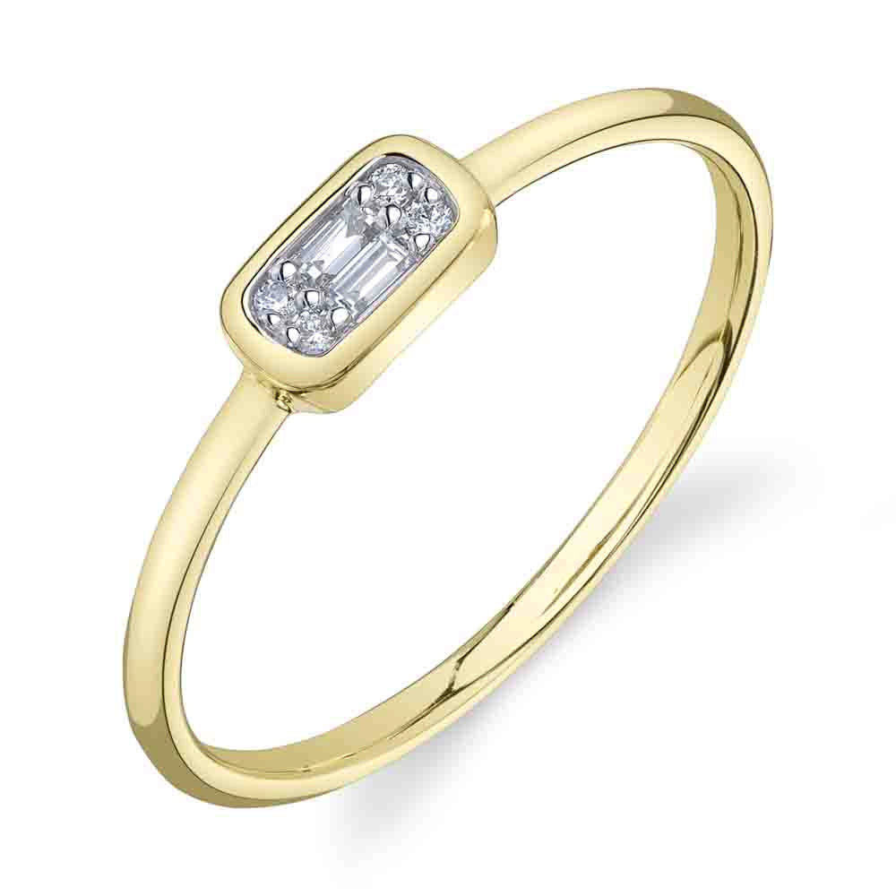 14K Yellow Gold Ring with Baguette and Round Diamond Cluster Center