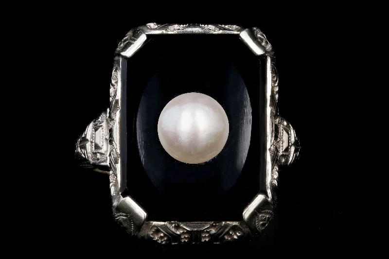 Art Deco 10K White Gold Filigree Onyx Pearl Ring