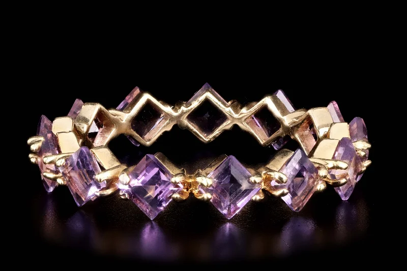 Modern 14K Yellow Gold 1.50 Carats Amethyst Band