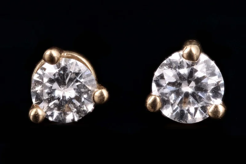 New 14K Yellow Gold .19 Carat Round Brilliant Cut Diamond Martini Stud Earrings