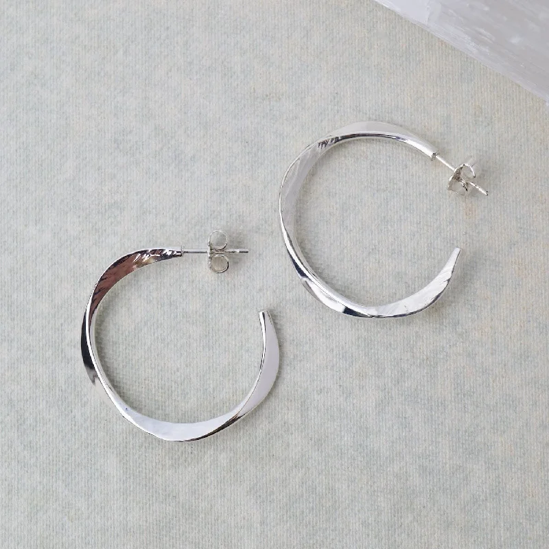 Small Abstract Flattened Curve Hoops