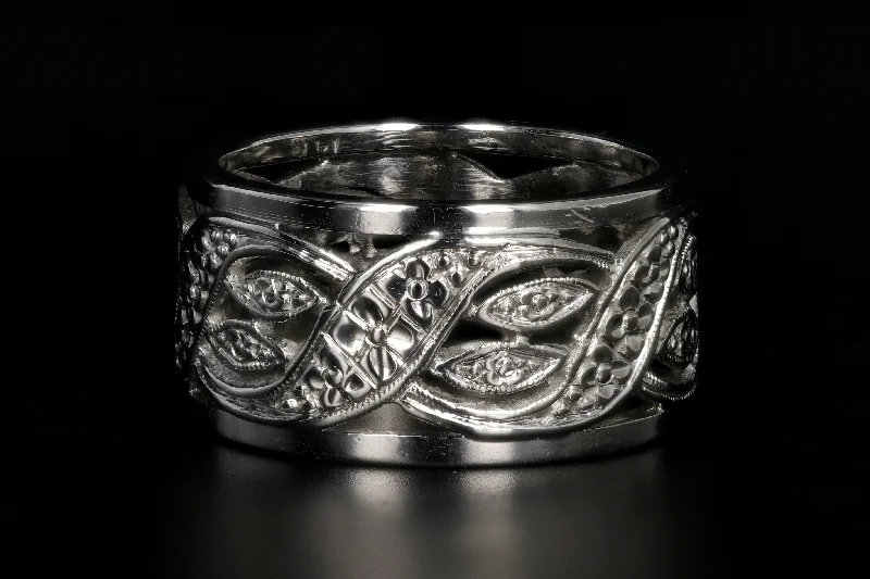 Vintage 14K White Gold Floral Band