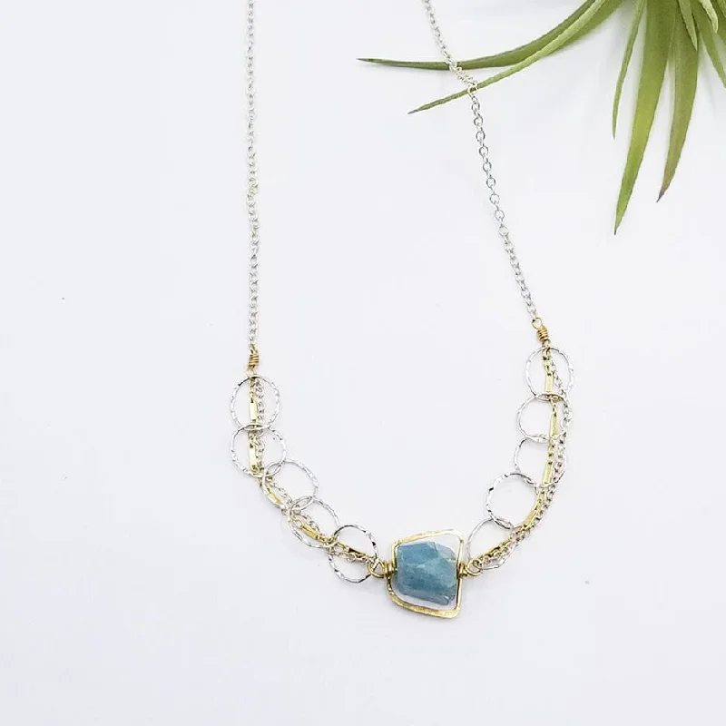 GOLD FILLED AND SILVER RING CHAIN WITH FACETED AQUAMARINE NUGGET