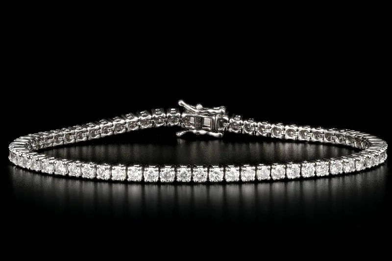 Modern 14K White Gold 5.5 Carat Diamond Tennis Bracelet 7.5"