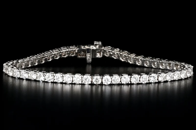 Modern 18K White Gold 6 Carat Diamond Tennis Bracelet